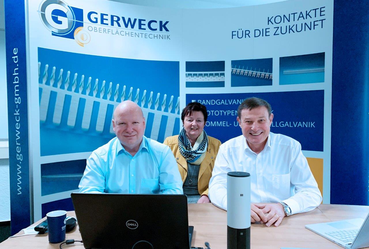 Übergabe Gruppenbild - Geschäftsleitung 